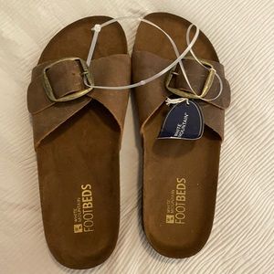 Brand new sandals by White mountain with comfort foot beds